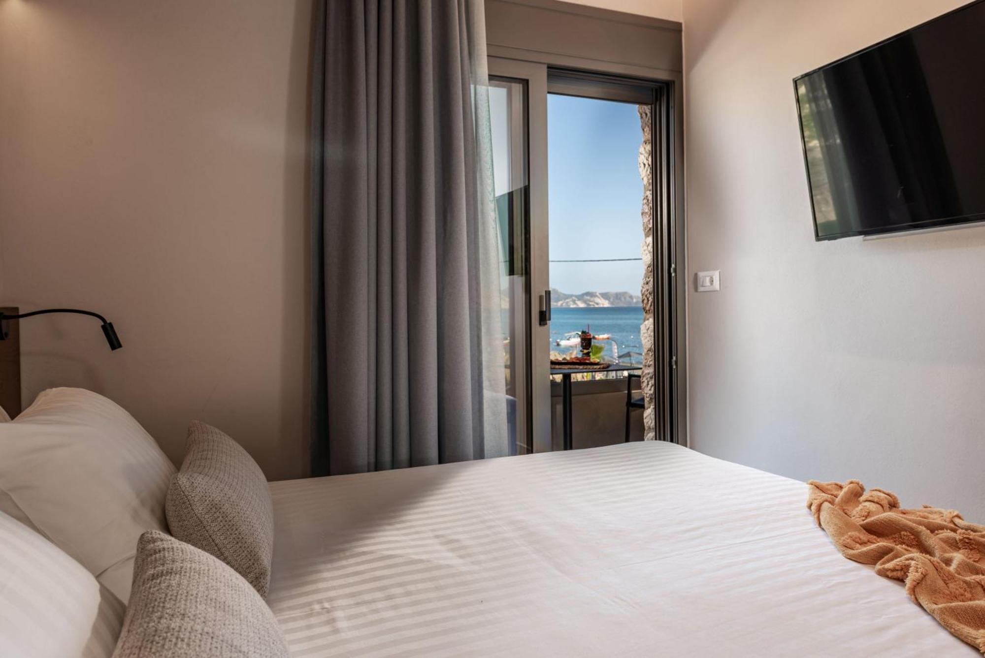 Horizon Apartments - Beachfront Luxury, By Zantewize Laganas Exterior photo